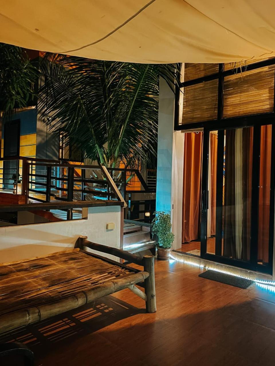 شقة The Bistro House - Loft Unit - فيغان المظهر الخارجي الصورة